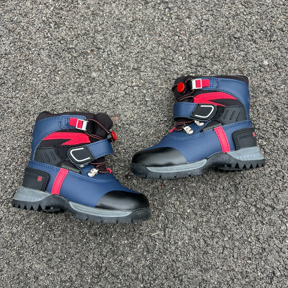 Swiss Tech 3M Thinsulate Snow Boots